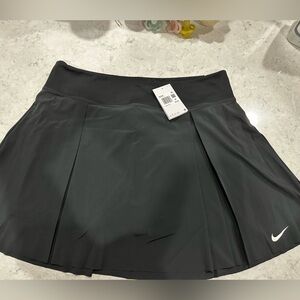 Nike Dri-FIT Advantage Women's Short Tennis Skirt